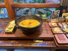 -银米·云南传统过桥米线(双廊黑金冠店)
