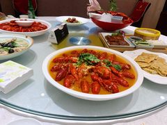 蒜蓉龙虾-新日月育才大酒店-中餐厅(环城北路店)