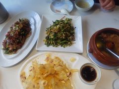 -怡得饭庄·30年老店·宋大妈昆明菜