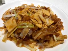 葱烧蹄筋-闫府私房菜·百年鲁菜(恒隆店)
