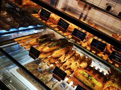 面包甜点陈列柜-81BAKERY(大学路店)