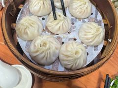 -莱莱小笼·乔艾