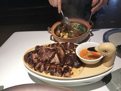 -八府香鸭·啫啫煲(华山路店)