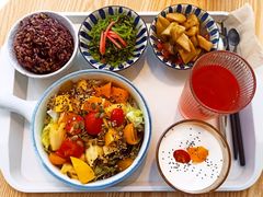 -轻蔬不用等·素食(江苏路店)