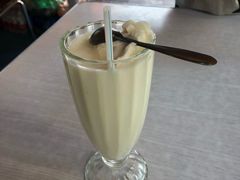 牛奶冰淇淋牛奶-古老冰山特色冰淇淋店(艾提尕尔店)