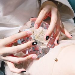 -阿噶西美甲美睫