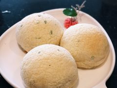 香葱酥皮焗餐包-德悦高风味餐厅