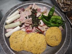 -五谷丰登农家院·地道胶东菜·海鲜烧烤(威海店)