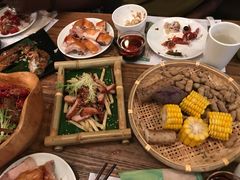 -胡桃里音乐餐厅(陶溪川店)(川湘赣菜·世界百大酒庄直供红酒·音乐表演)