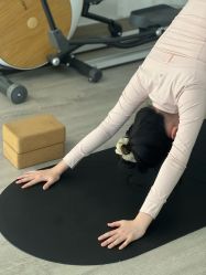 -闺蜜瑜伽·普拉提女性塑形馆