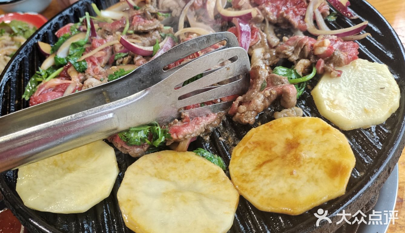 栀子油烤肉｜石记老北京栀子烤肉｜新鲜美食满足
