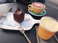 -UNI UNI(环亚凯瑟琳店)