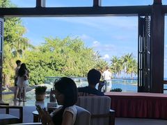 -亚龙湾喜来登·美景台大堂吧