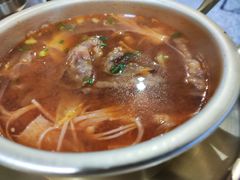泡菜肥牛汤-本炙炭烤·蒲烧活鳗料理店(金沙洲店)