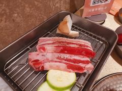 -蚂蚁洞·烤肉大营地(上海静安大悦城店)