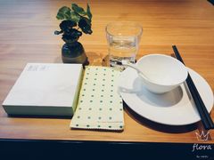 餐具摆设-莲餐厅·湖北菜·藕汤是头牌(愚园路店)