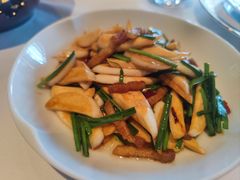 五花肉炒茭白-新荣记(建国门外大街店)
