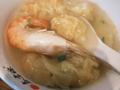 蟹黄大虾小馄饨-鑫震源·苏式大虾生煎(山塘街店)