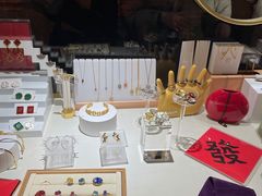 -LADY FAFA(巨鹿路陕西南路路口店)