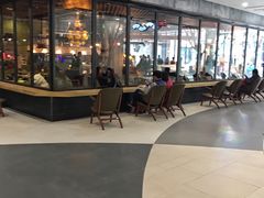 等位区-漫咖啡(沙龙汇店)