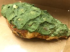 宇治抹茶牛角包-PAPER STONE BAKERY(天环店)