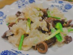 爆炒牛肝菌-梓木山庄