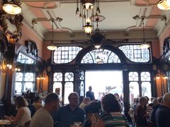 -Majestic Café
