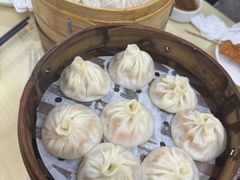 -莱莱小笼·乔艾