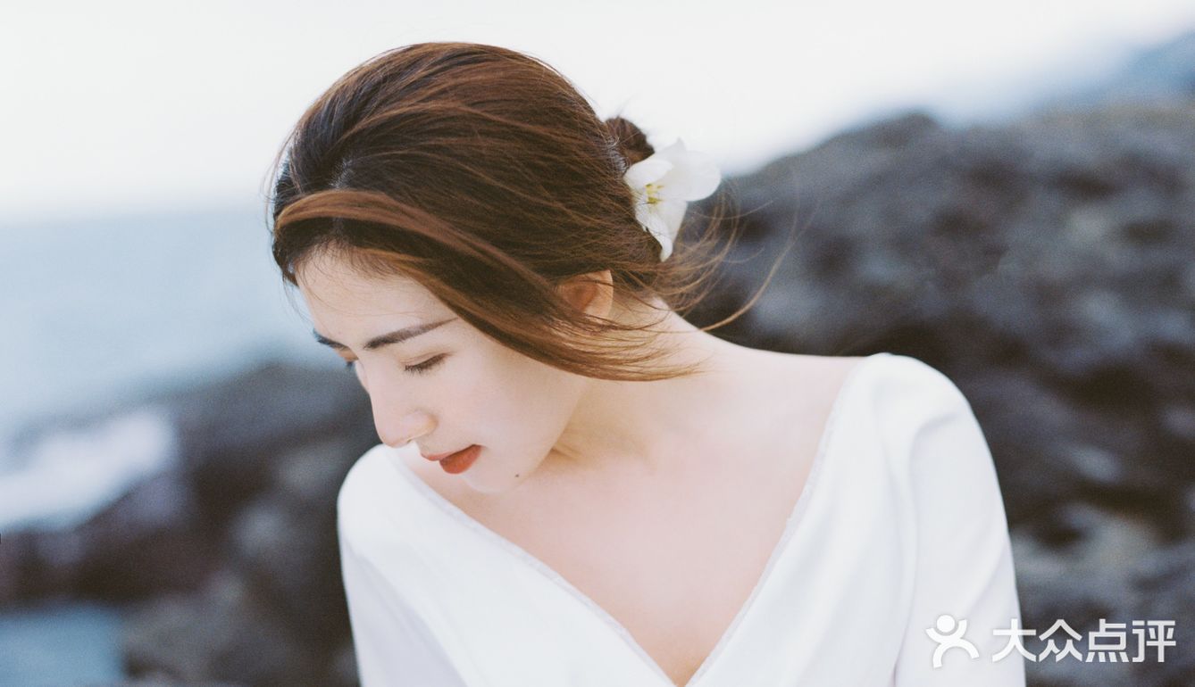 拍婚纱照要不要露纹身?评论区留下你的看法[调皮]