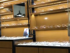 -罗伯特眼镜·蔡司官方授权(罗湖国贸店)