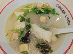 -小杨生煎(金山百联购物中心3楼店)
