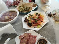 -何适山庄 ·可团建(水长城P2停车场店)