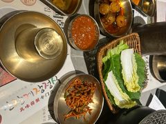 -草家酱蟹炭火烤肉店(珲春南路一店)