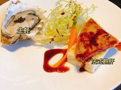 -大中华希尔顿酒店-念自助餐·嗨啤·小龙虾