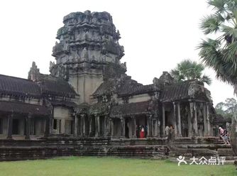 我觉得唯一值得看的是那个巴肯山吧 人又多，逛起来剧热