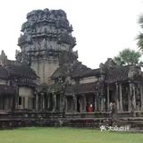 我觉得唯一值得看的是那个巴肯山吧 人又多,逛起来剧热