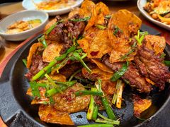 铁板土豆煎牛肉-长寿参鸡汤(朝韩风情街店)