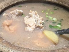 -小凤庭·地道湖北菜武昌鱼·藕汤(38年黄鹤楼店)
