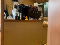 -天井·丑面包搭咖啡