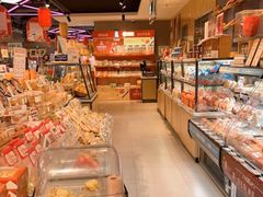 面包甜点陈列柜-盒马鲜生(财富领域店)