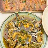 一家做正宗潮汕生腌的店,平时不怎么吃生腌这个品类