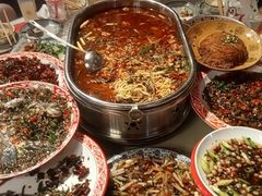 -牟记江湖重庆地标特色菜鱼蛋海鲜羊蝎子(巴南区黑金冠十多年好店)