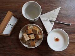 茶糕蘸茉莉-知亘茶食