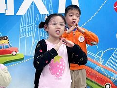 -蓝话筒·少儿成人演讲口才·主持朗诵·戏剧表演(大华第一坊店)
