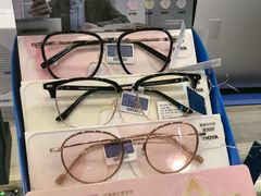 -三目眼镜·蔡司视觉合作店(青浦宝龙店)