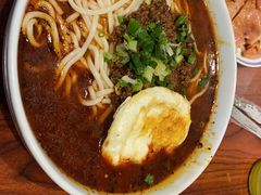 招牌传统麻辣面-聚合鑫东北熏酱熟食麻辣面(长阳店)