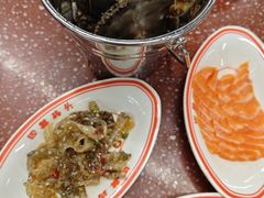 -四囍码头海鲜烧烤自助火锅(外滩南京东路悦荟广场店)