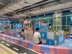 -利奥梦幻主题乐园(爱琴海购物公园店)