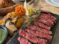 -Mark&Mars Restaurant