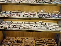-优医视平价眼镜蔡司依视路折扣工厂店(德胜门店)